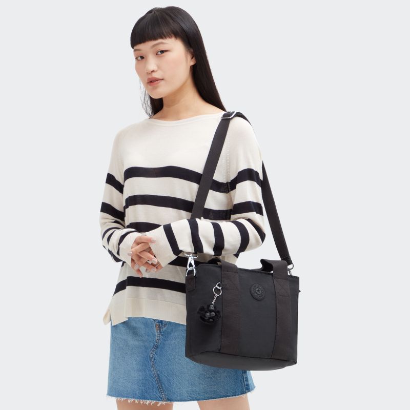 KPKI7725P39_9_1 MINTA M Black Noir