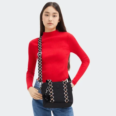 MINTA Black Cross Web
