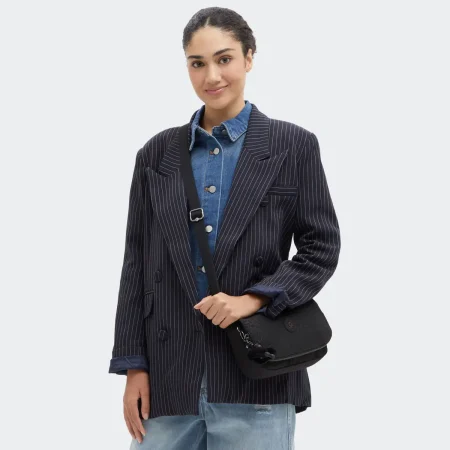 EARTHBEAT S Signature Emb